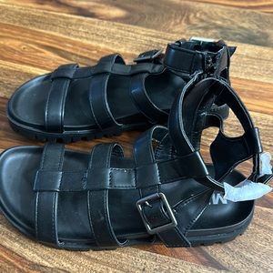 Mia Black Gladiator Sandals Size 7.5